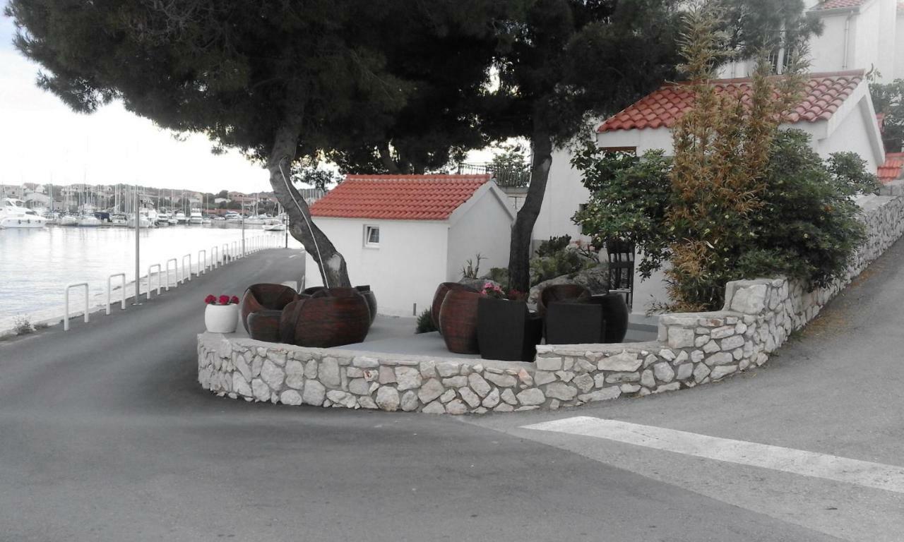 Apartman "Tatjana" Jezera Esterno foto